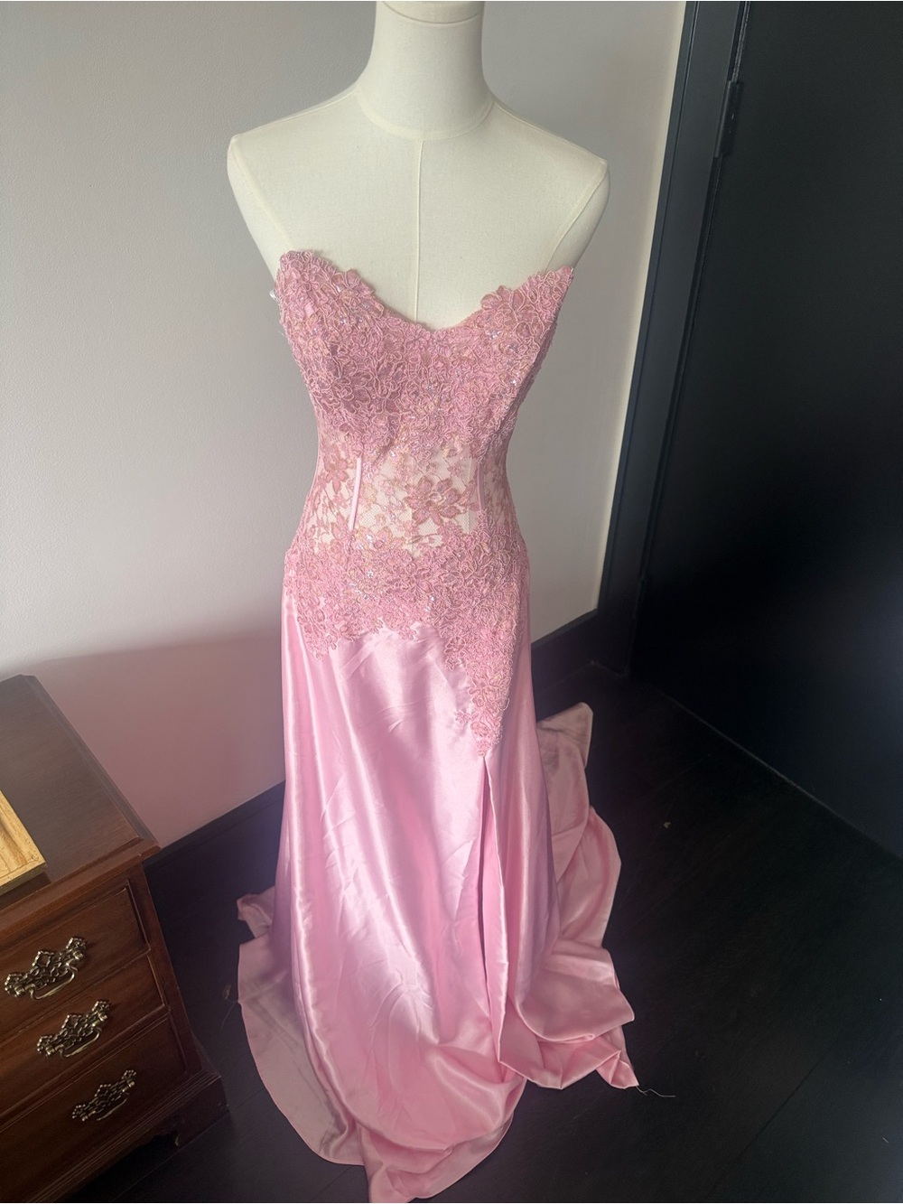 STUNNING PINK PRINCESS DRESS 💓💓 - Picture 13 of 15